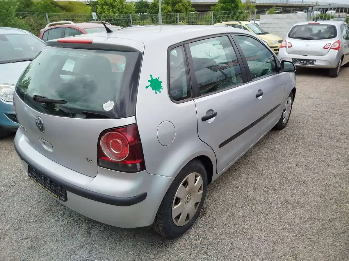 Gebraucht VW Polo 75 PS (55 kW) 2006 Silber Kleinwagen