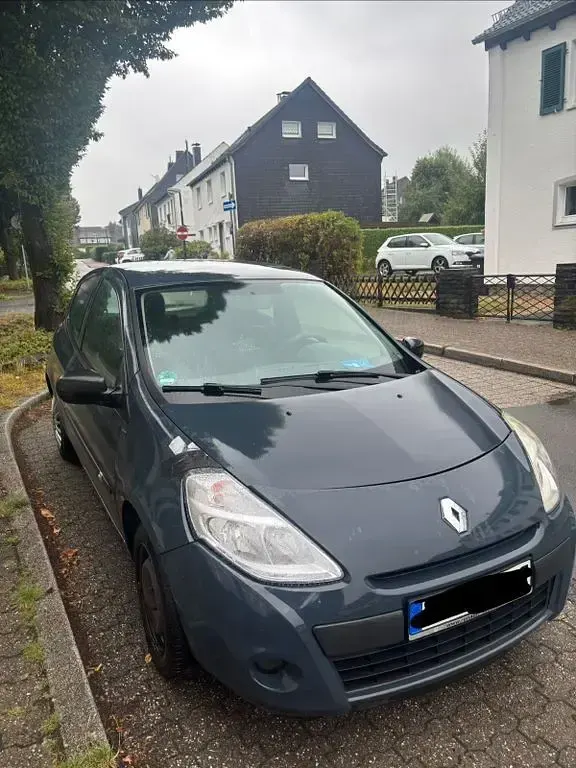 Gebraucht Renault Clio IV 75 PS (55 kW) 2012 Grau Limousine
