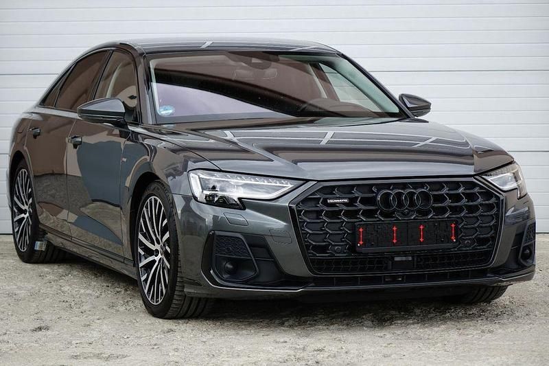 Grau Gebraucht 2023 Audi A8 S-Line Limousine | 58.300 € - Bild 1/4