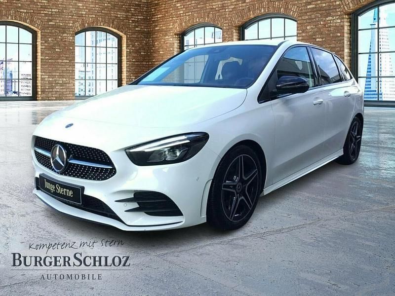 Unilack polarweiß Gebraucht 2020 Mercedes B200 Night Van / Kleinbus | 25.800 € (Etwas zu teuer) - Bild 1/4