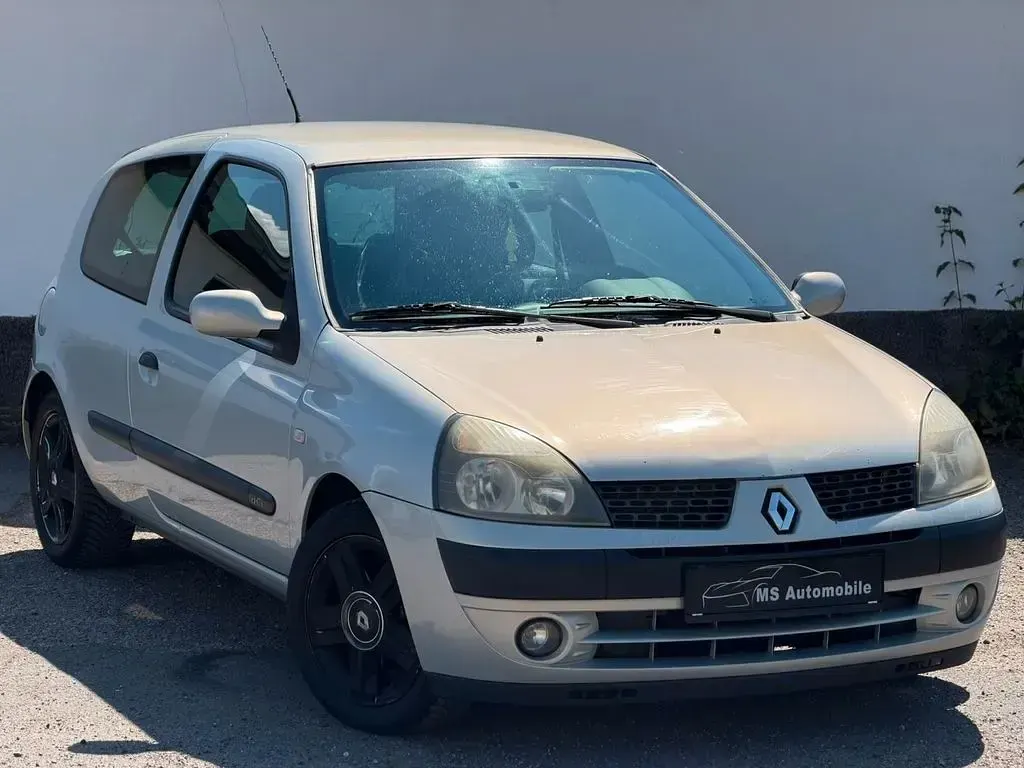 Gebraucht Renault Clio II 82 PS (60 kW) 2003 Silber Limousine
