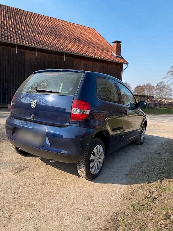 Gebraucht VW Fox 56 PS (41 kW) 2005 Blau Kleinwagen