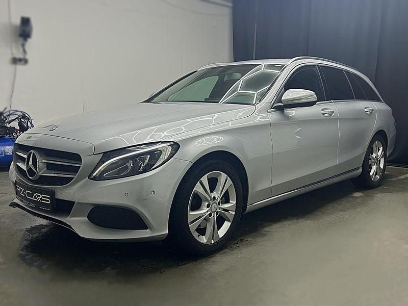 Gebraucht Mercedes C220 170 PS (125 kW) 2014 Silber Limousine