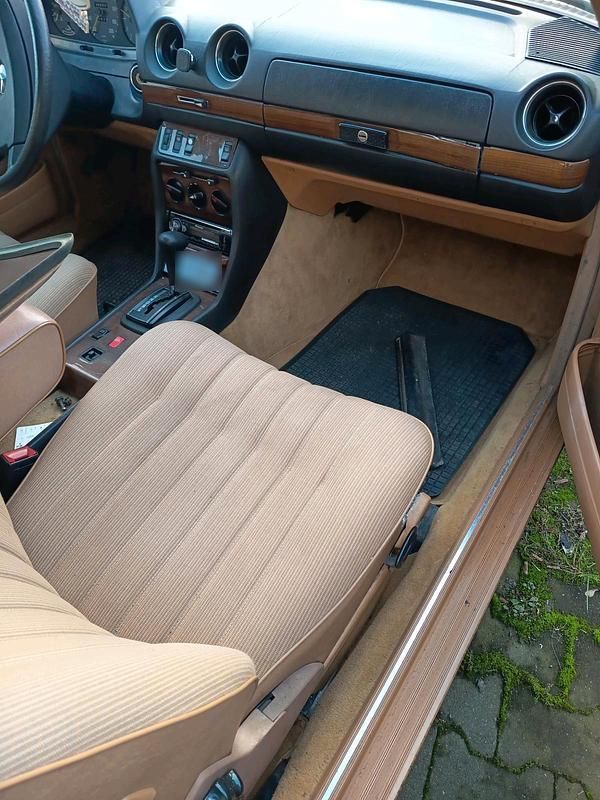 Usata Mercedes 230 1983 Oro Coupé