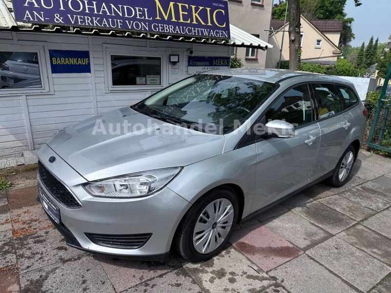 Silber Gebraucht 2016 Ford Focus Kombi | 5.999 € (Superpreis) - Bild 1/4