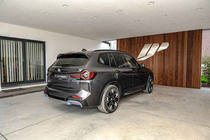 Gebraucht BMW iX3 Impressive 210 kW (286 PS) 2023 Grau SUV