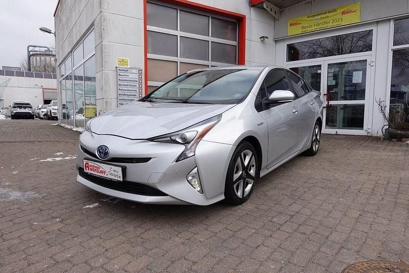 Gebraucht Toyota Prius Executive 122 PS (89 kW) 2016 Silber Limousine