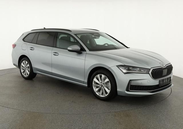 Silber Neu 2025 Skoda Superb Selection Kombi | 45.800 € (Fairer Preis) - Bild 1/1