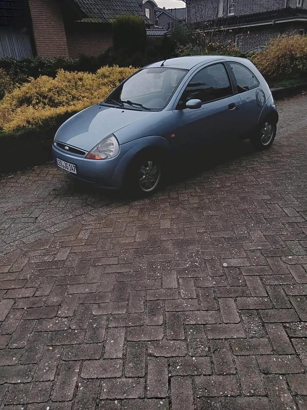 Blau Gebraucht 2005 Ford Ka Kleinwagen | 680 € (Fairer Preis) - Bild 1/4