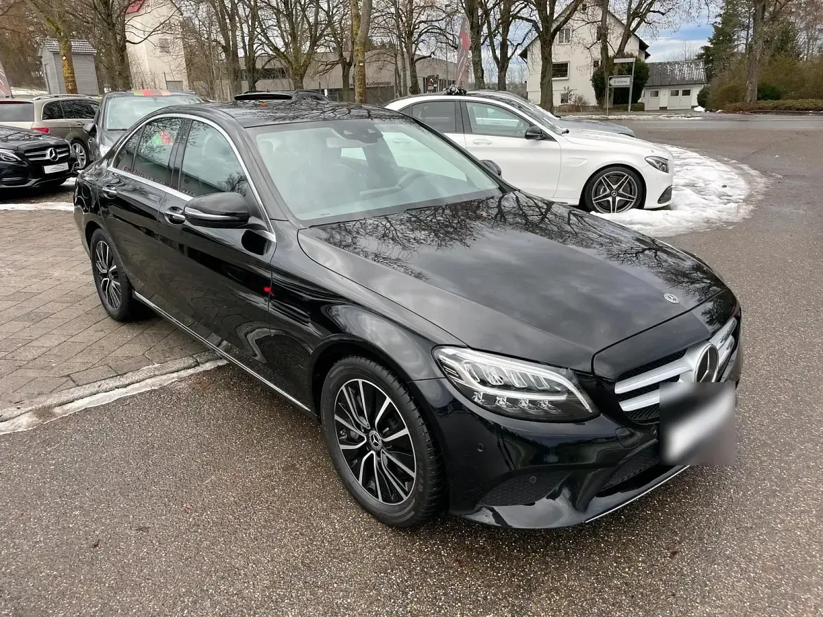 Gebraucht Mercedes C400 333 PS (244 kW) 2018 Schwarz Limousine