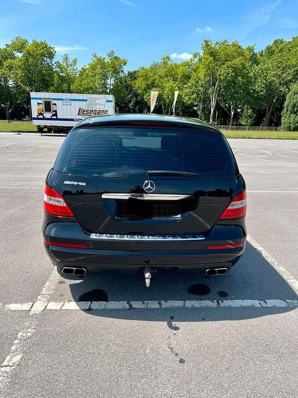 Usata Mercedes R350 265 CV (194 kW) 2012 Nero Monovolume