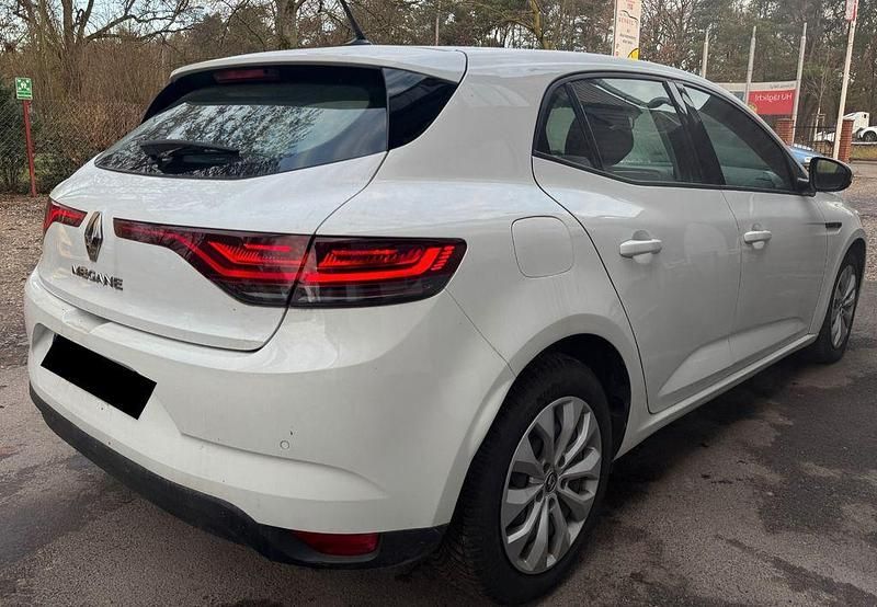 Gebraucht Renault Mégane IV 95 PS (69 kW) 2021 Weiß Limousine