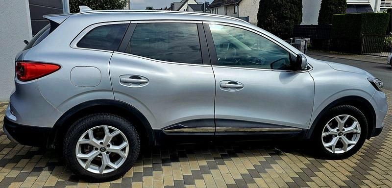 Gebraucht Renault Kadjar LIMITED 159 PS (116 kW) 2019 Silber SUV