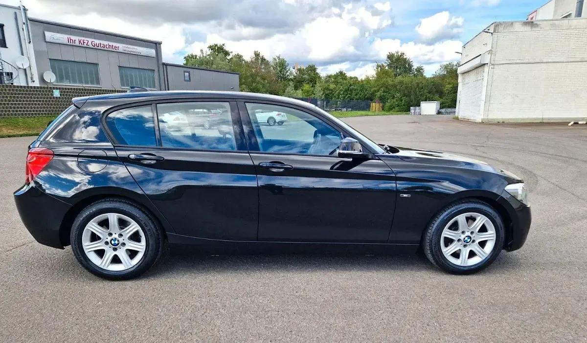 Gebraucht BMW 118 Performance 170 PS (125 kW) 2012 Schwarz Kleinwagen