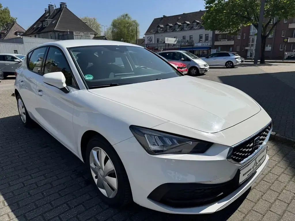 Gebraucht Seat Leon CONNECT 116 PS (85 kW) 2022 Weiß Limousine