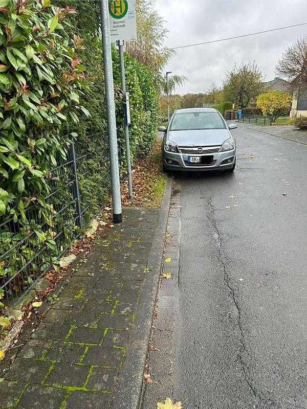 Gebraucht Opel Astra Edition 116 PS (85 kW) 2009 Limousine