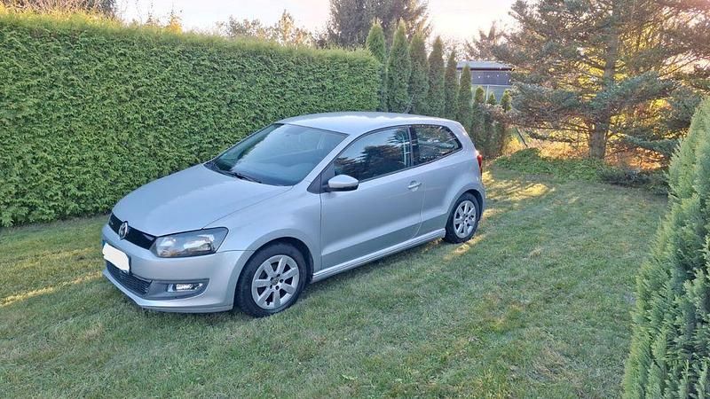 Grau Gebraucht 2010 VW Polo Limousine | 3.000 € (Superpreis) - Bild 1/4