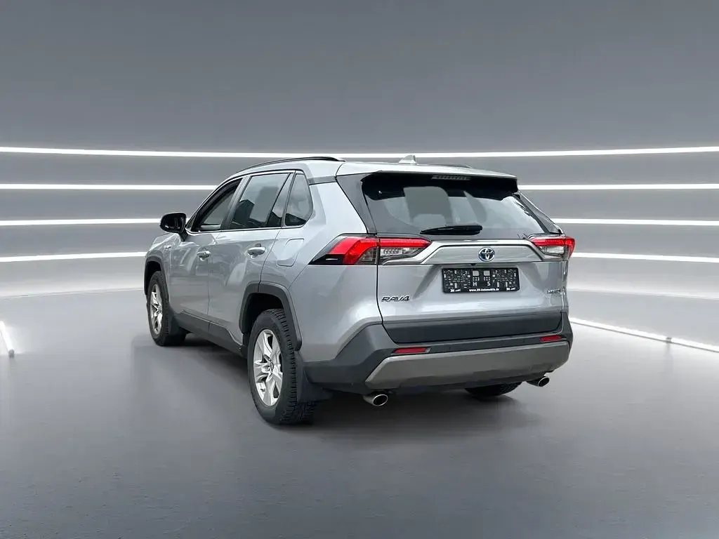 Gebraucht Toyota RAV4 Hybrid 222 PS (163 kW) 2021 Silber SUV