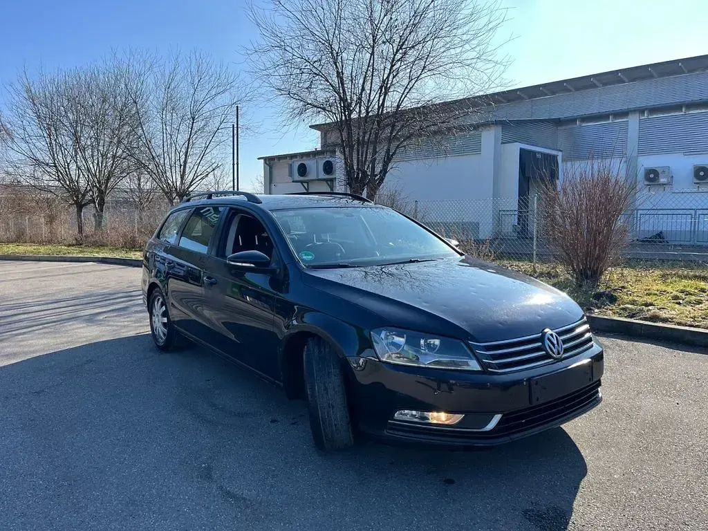 Gebraucht VW Passat 140 PS (102 kW) 2012 Schwarz Kombi