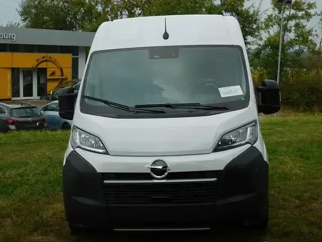 Gebraucht Opel Movano 140 PS (102 kW) 2024 Weiß Van