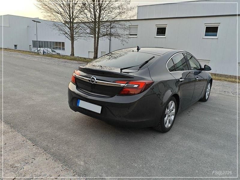Gebraucht Opel Insignia Innovation 140 PS (102 kW) 2014 Grau Limousine