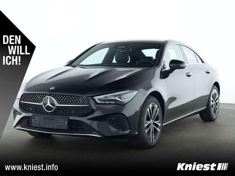Kosmosschwarz metalliclack Gebraucht 2024 Mercedes CLA200 Advanced Limousine | 33.990 € (Fairer Preis) - Bild 1/4