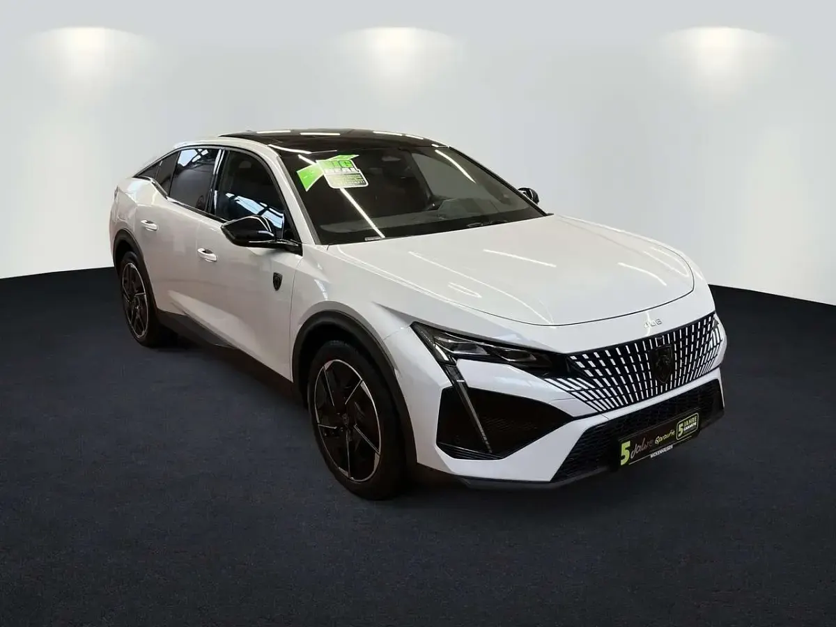 Gebraucht Peugeot 408 GT 131 PS (96 kW) 2023 Weiss SUV