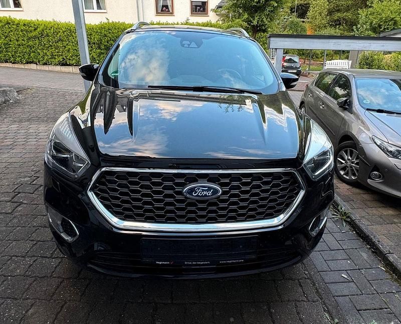 Gebraucht Ford Kuga Vignale 230 PS (169 kW) 2019 Schwarz SUV