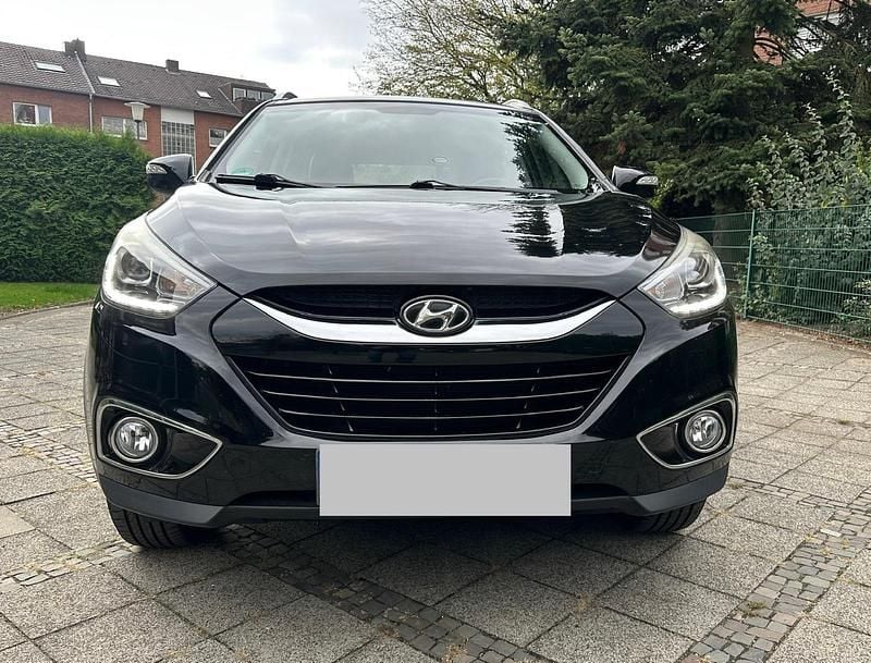Schwarz Gebraucht 2014 Hyundai ix35 SUV | 7.949 € (Superpreis) - Bild 1/4