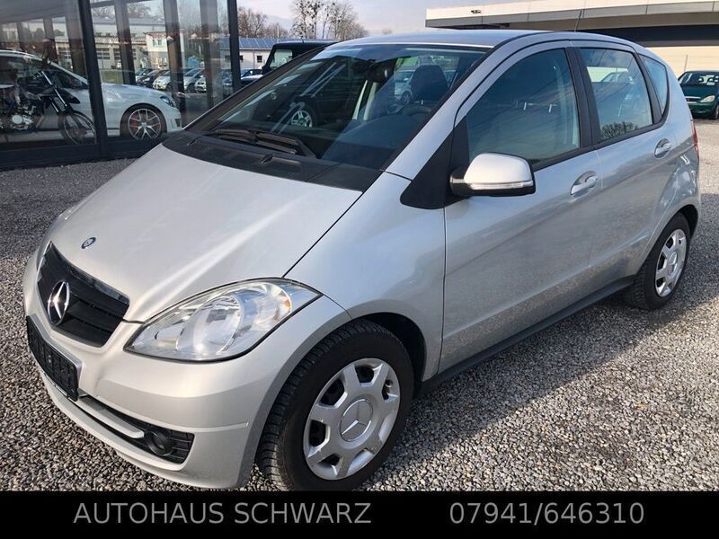 Gebraucht Mercedes A160 Classic 95 PS (69 kW) 2011 Silber Limousine