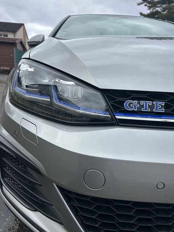 Gebraucht VW Golf VII GTE 204 PS (150 kW) 2019 Grau Limousine