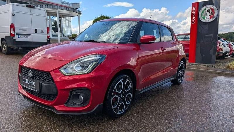 Burning red pearl metallic Gebraucht 2019 Suzuki Swift Sport Kleinwagen | 14.900 € (Fairer Preis) - Bild 1/4