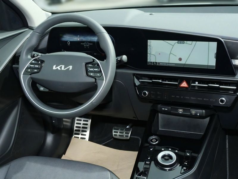 Gebraucht Kia e-Niro Inspiration 150 kW (204 PS) 2024 Grau SUV