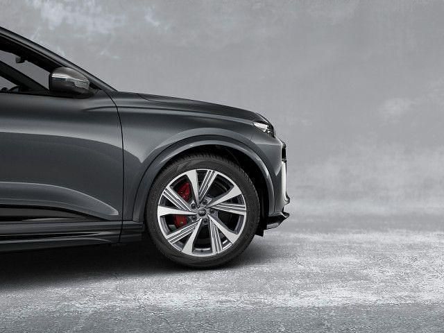 Gebraucht Audi SQ6 e-tron Sport 359 kW (489 PS) 2025 Daytonagrau perleffekt SUV