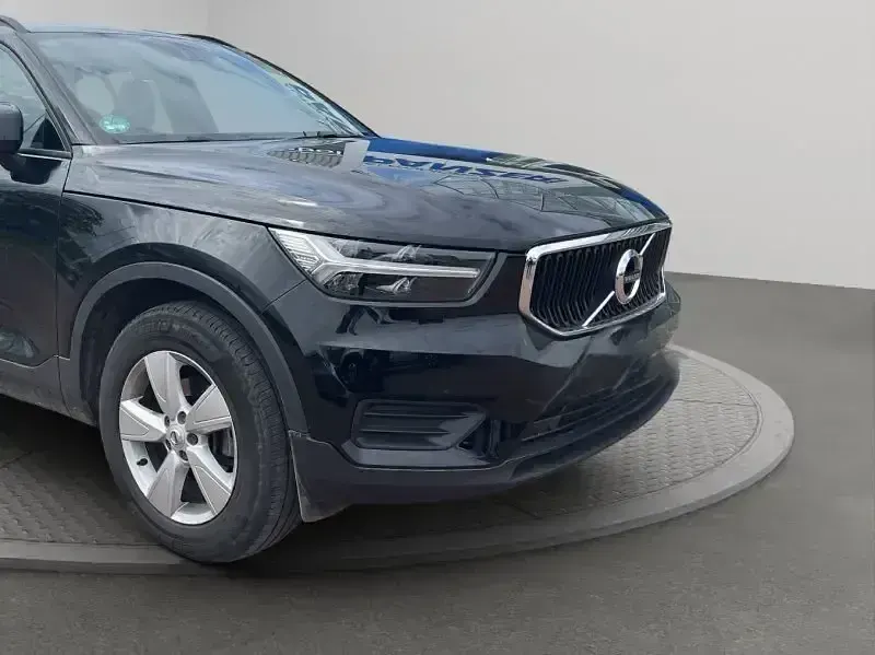 Gebraucht Volvo XC40 Momentum 129 PS (94 kW) 2021 Schwarz SUV
