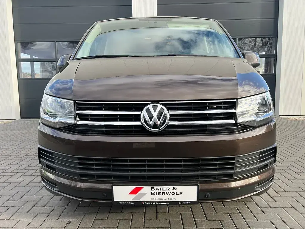 Gebraucht VW Caravelle Comfortline 150 PS (110 kW) 2017 Braun Van