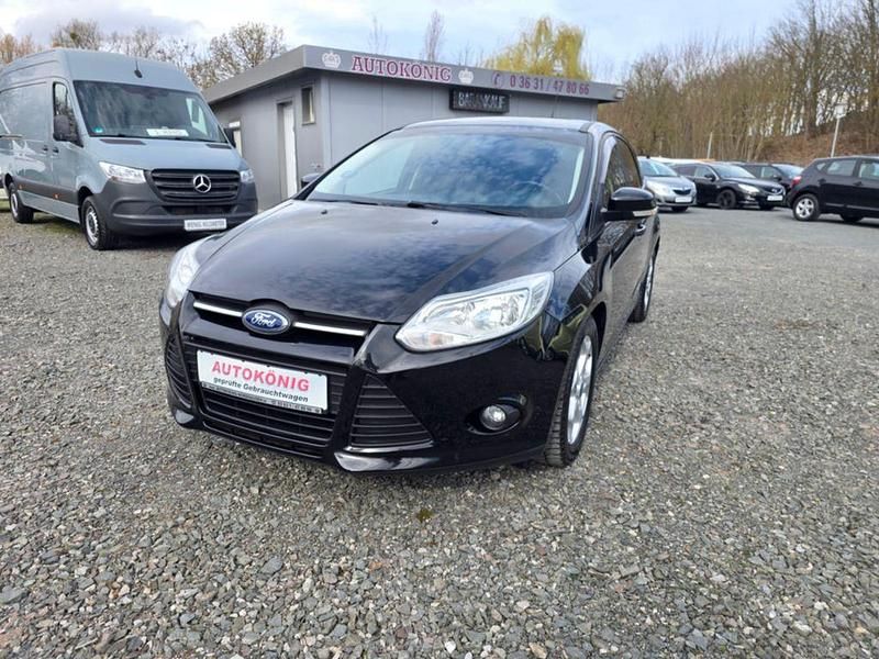 Gebraucht Ford Focus Trend 101 PS (74 kW) 2014 Schwarz Limousine