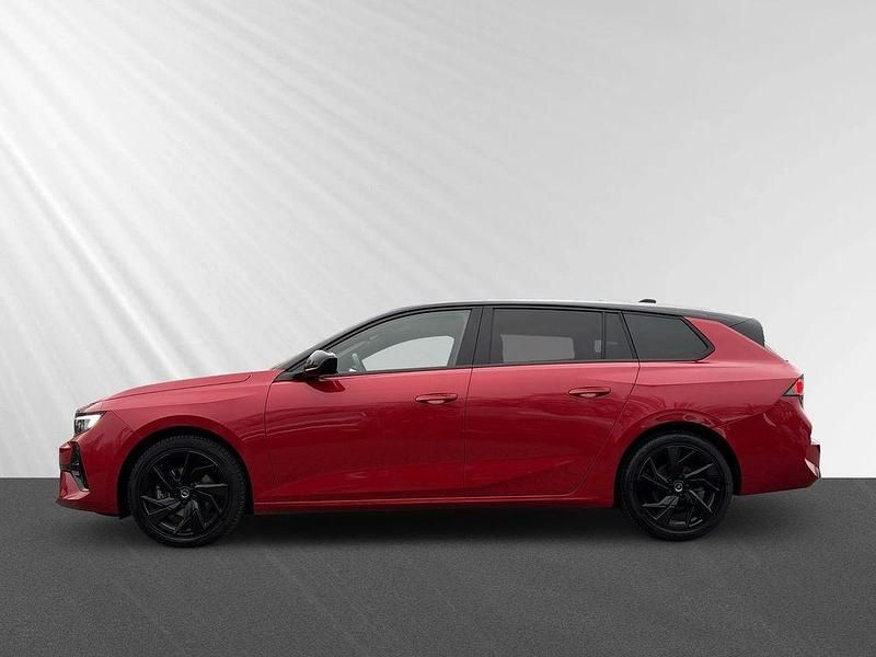 Gebraucht Opel Astra S 131 PS (96 kW) 2025 Lackierung peperoncino red/typ Kombi