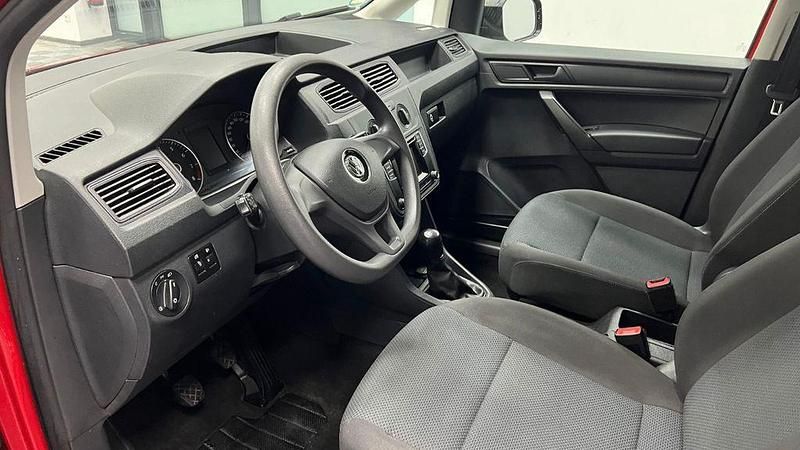 Gebraucht VW Caddy Conceptline 102 PS (75 kW) 2018 Rot Van / Kleinbus