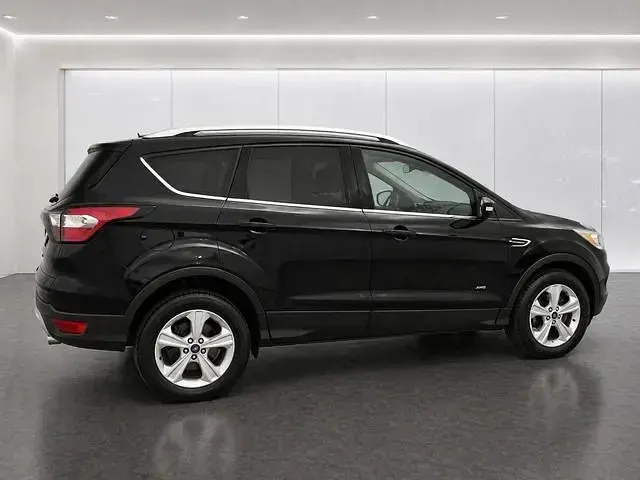 Gebraucht Ford Kuga Titanium 179 PS (131 kW) 2017 Schwarz SUV