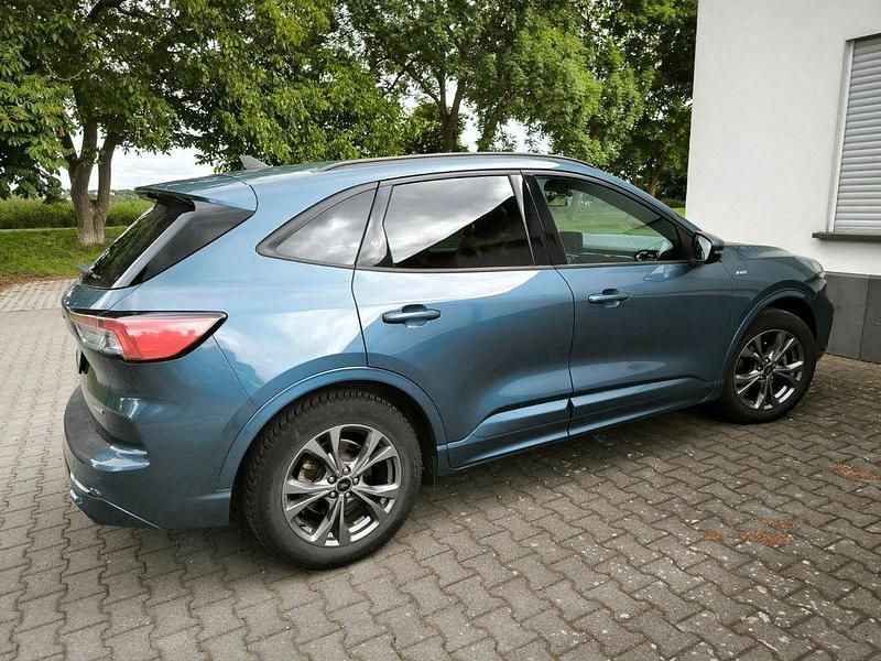 Gebraucht Ford Kuga ST-Line 224 PS (164 kW) 2021 Blau SUV