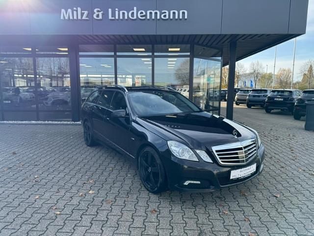 Usata Mercedes E350 231 CV (169 kW) 2010 Nero Station wagon