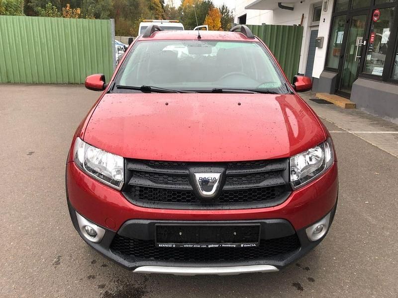 Gebraucht Dacia Sandero Stepway Ambiance 90 PS (66 kW) 2013 Rot Kleinwagen