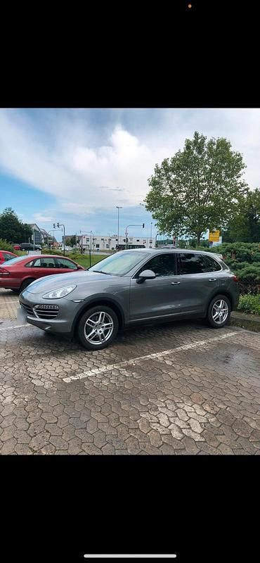 Gebraucht Porsche Cayenne 250 PS (183 kW) 2012 Grau SUV