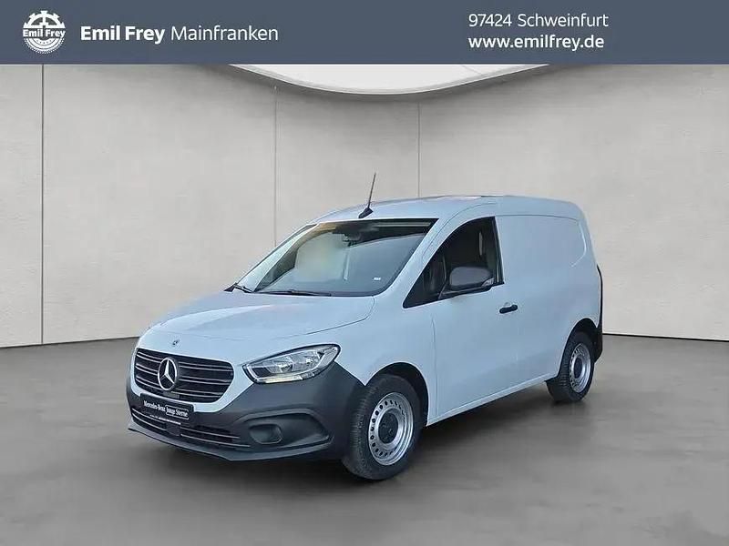 Weiß Gebraucht 2022 Mercedes Citan 113 Van | 18.921 € - Bild 1/4
