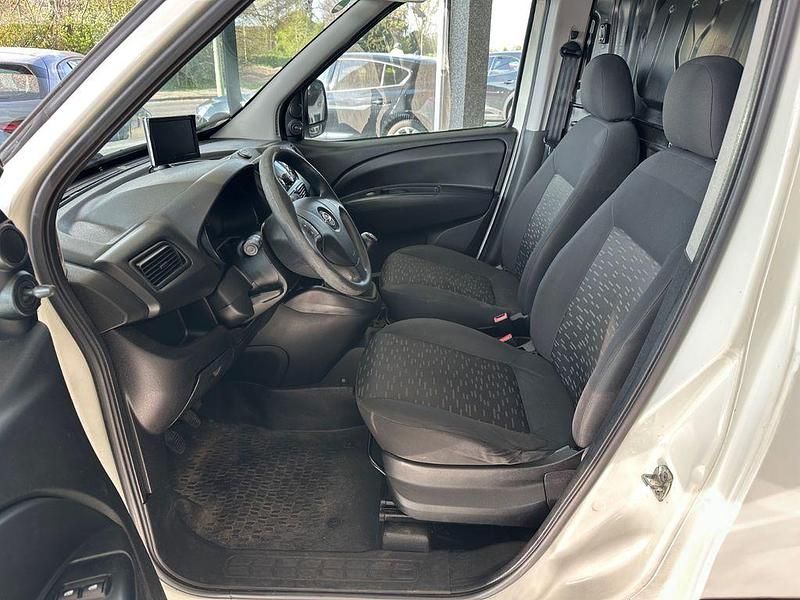 Second-hand Opel Combo 90 CP (66 kW) 2015 Alb Monovolum