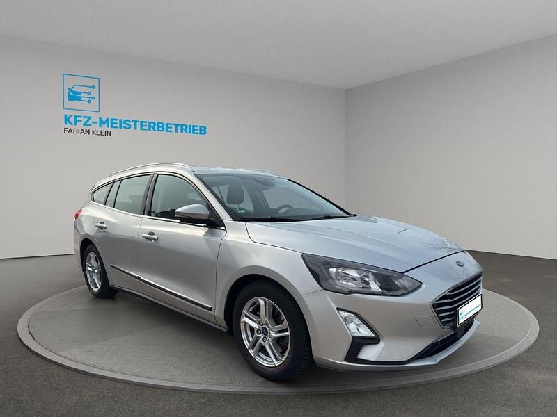 Gebraucht Ford Focus Cool & Connect 120 PS (88 kW) 2020 Silber Kombi