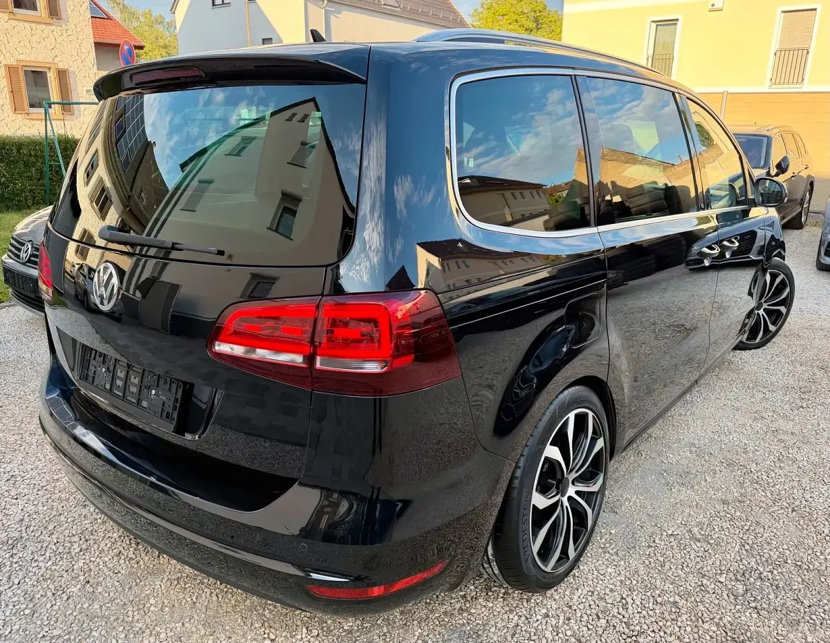 Gebraucht VW Sharan 200 PS (147 kW) 2012 Schwarz Van / Kleinbus