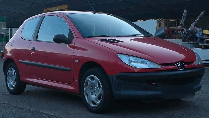 Gebraucht Peugeot 206 62 PS (45 kW) 2000 Rot Kleinwagen