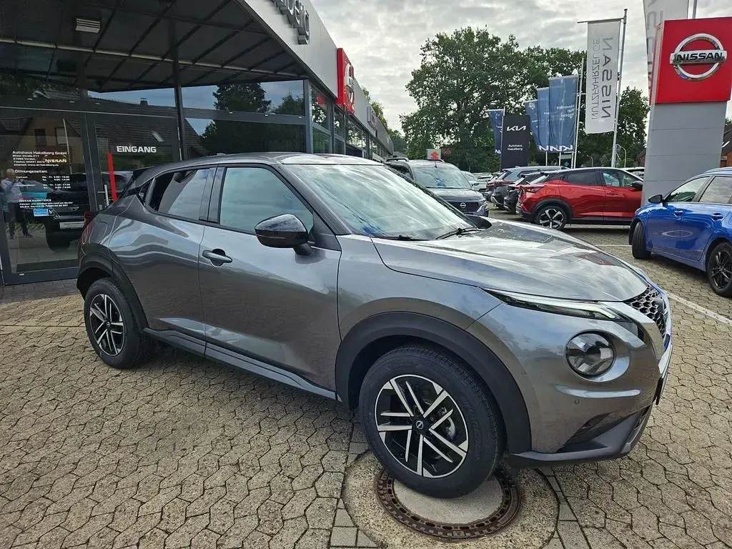 Neu Nissan Juke N-Connecta 114 PS (83 kW) 2026 Grau SUV